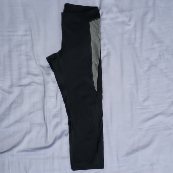 Under Armour Leggings - Picture 2 of 3